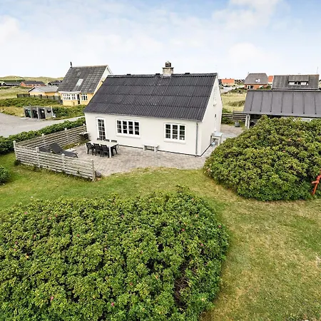 I Vrist Kun 300m Fra Havet Sj101 Harboør